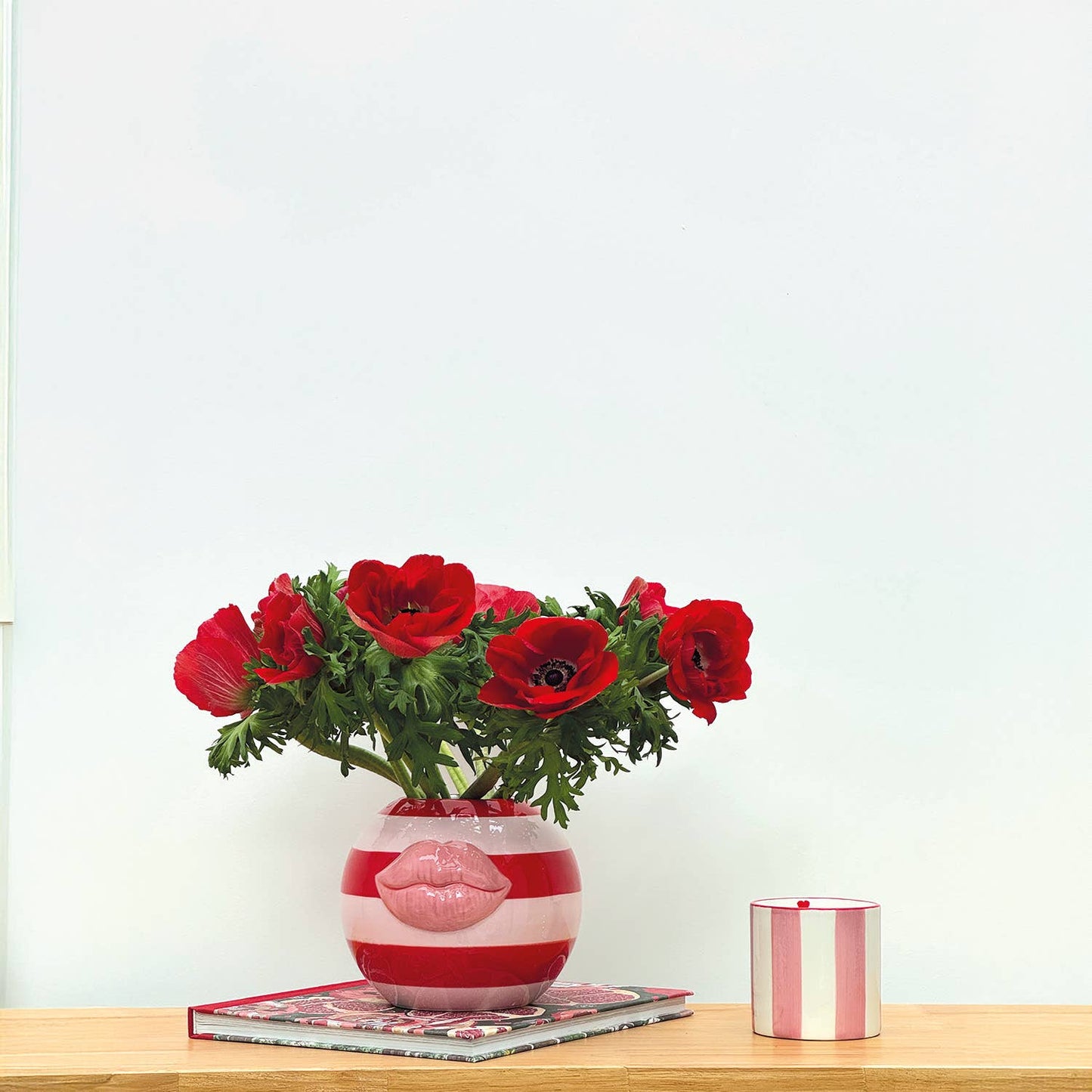 Vase kiss rose L15,5 P15 H12,3cm Opjet Paris