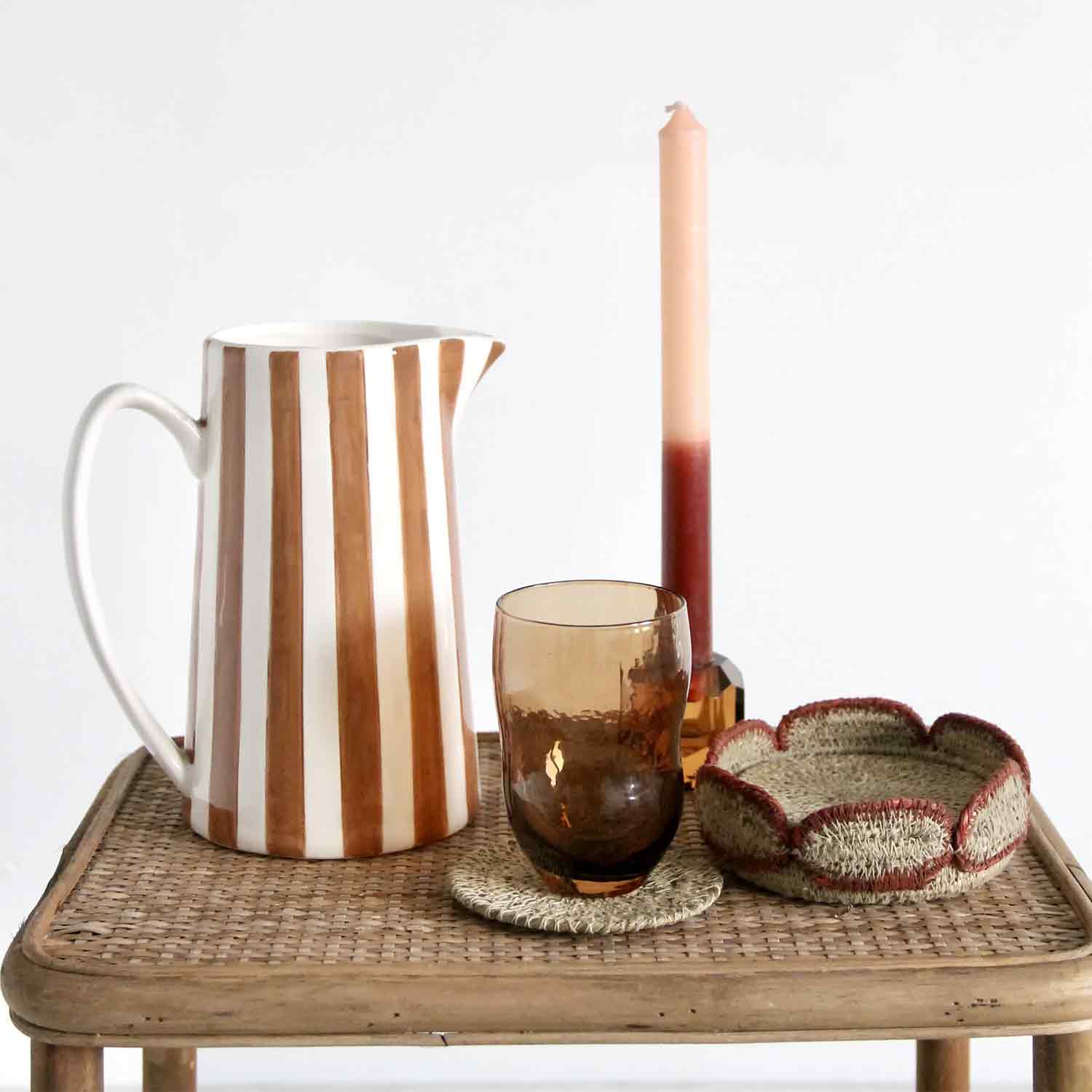 Pichet rayure gm marron L17,8 P12,5 H21,3cm - Hocadi Concept Store